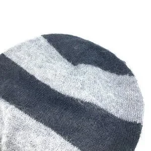 FENDI FXQ107 beanie hat knit hat knit cap border Black/White Fendi | Accessories | Fendi Fxq7 Beanie Hat Knit Hat Knit  main image 2